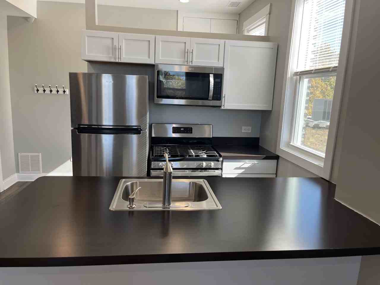 2339 S Sacramento Ave #3F - Photo 7 of 15