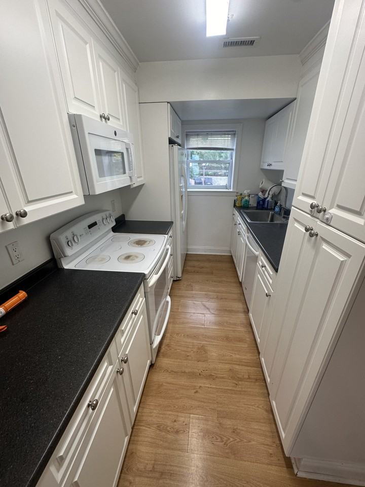 143 Newton St #5 - Photo 4 of 15