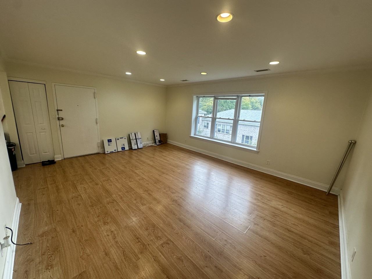 143 Newton St #5 - Photo 5 of 15