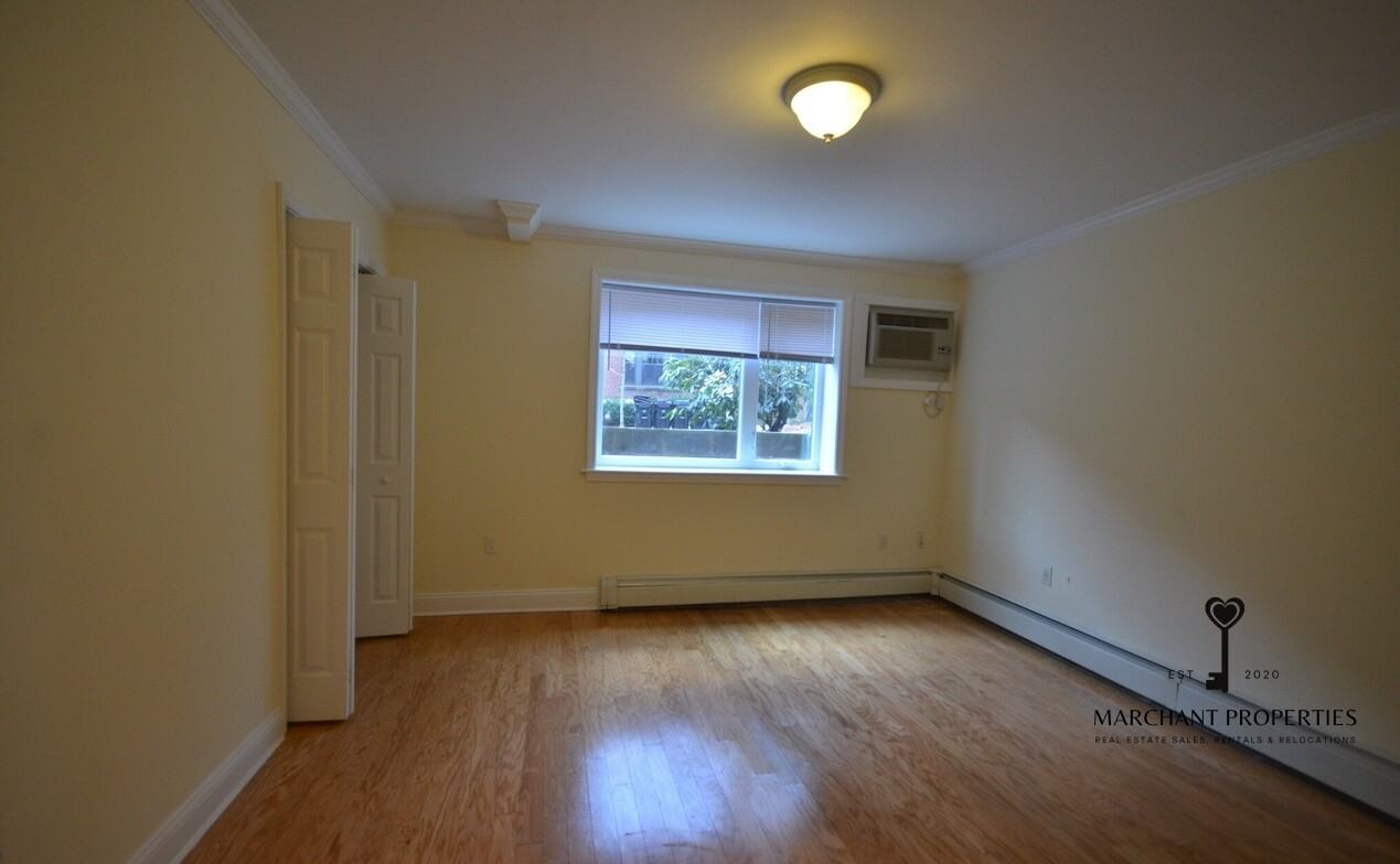 52 Alton Pl #4 - Photo 7 of 10