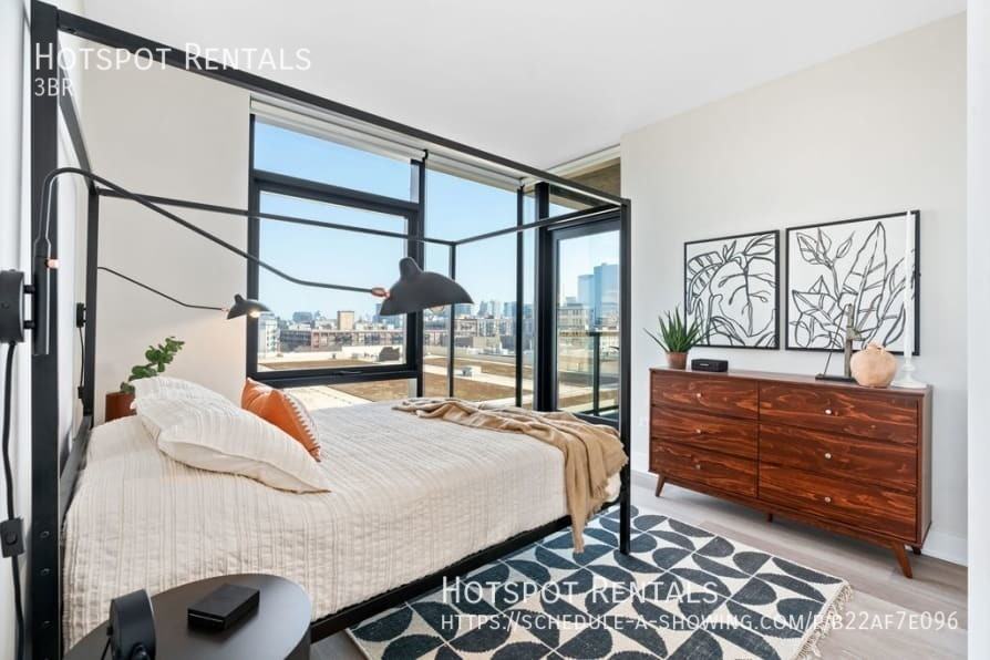 1125 W Van Buren St #3-2 - Photo 4 of 11