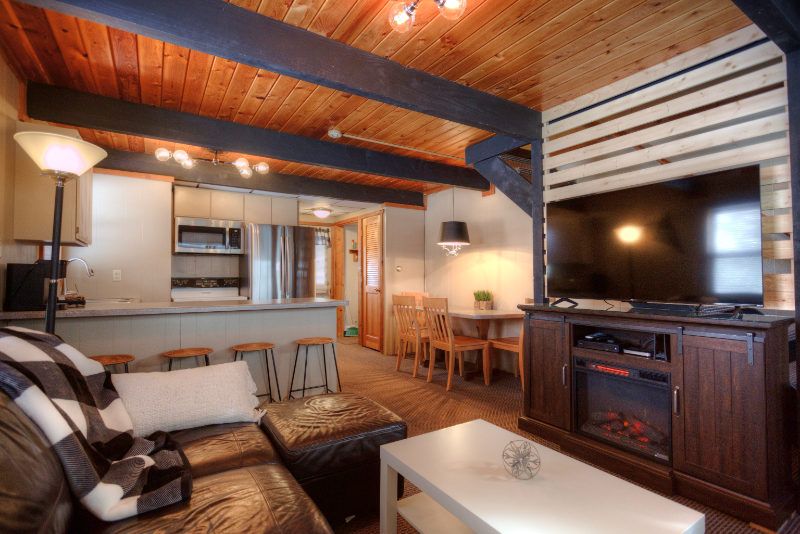 387 Indianhead Road - Photo 4 of 20