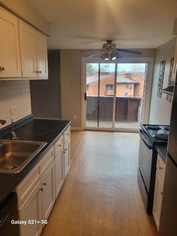 353 Village Blvd N - Photo 2 of 10