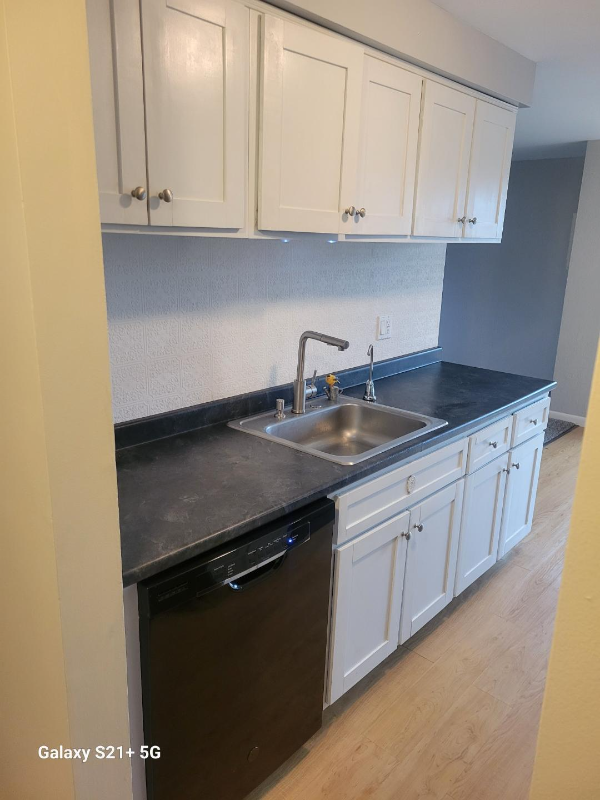 353 Village Blvd N - Photo 3 of 10