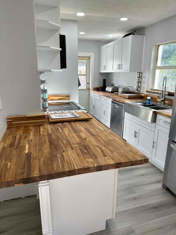 1203 North Saturn Avenue - Photo 5 of 23