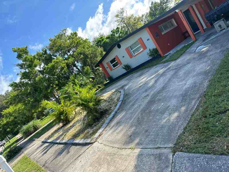 1203 North Saturn Avenue - Photo 7 of 23