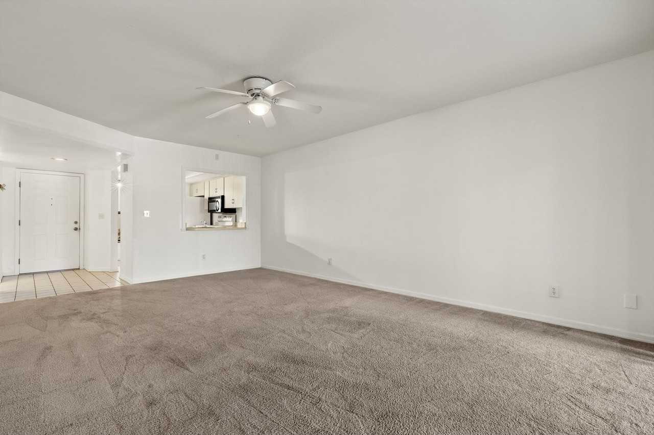 4620 Se 5th Pl - Photo 2 of 27