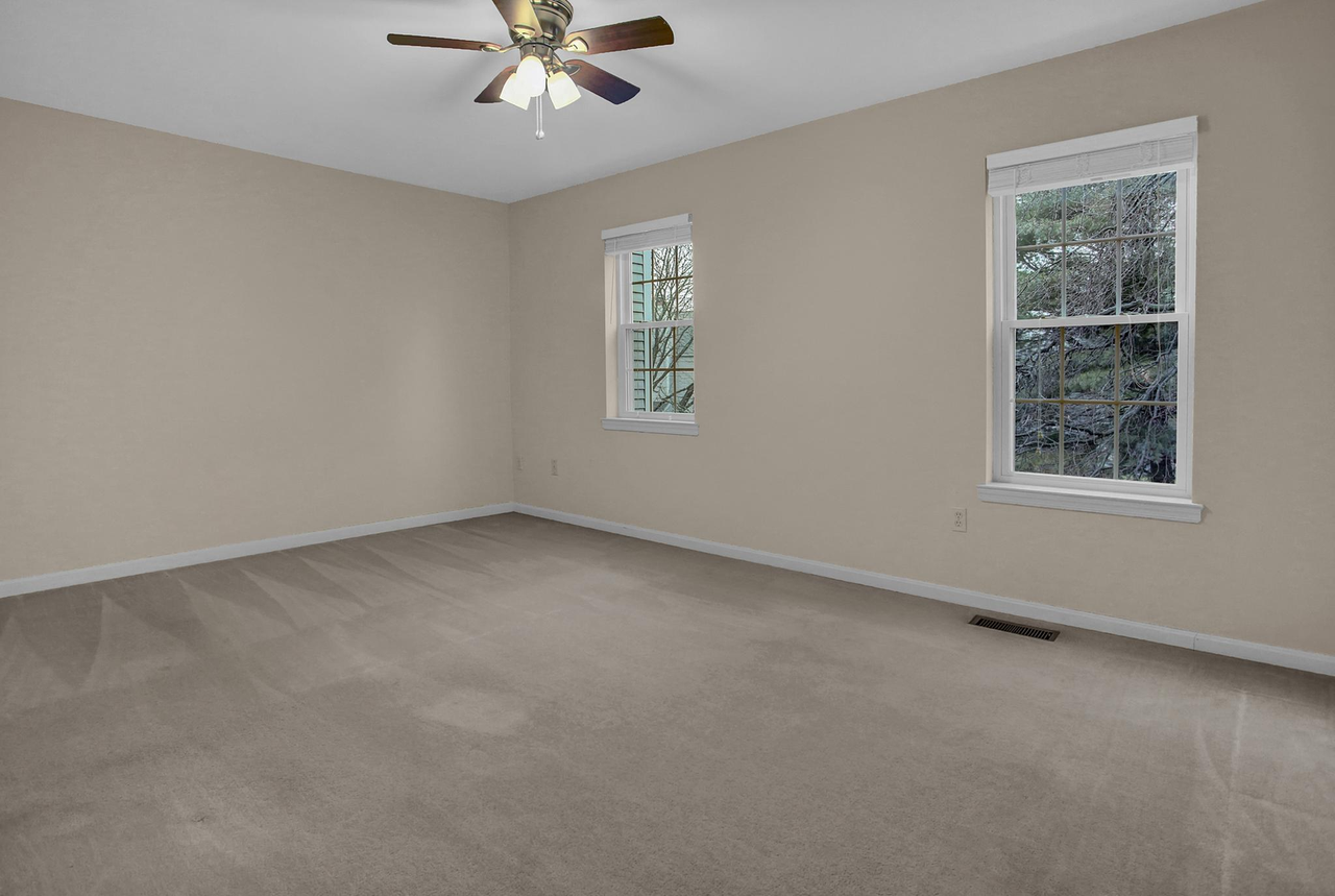 1905 Wexford Rd - Photo 3 of 8