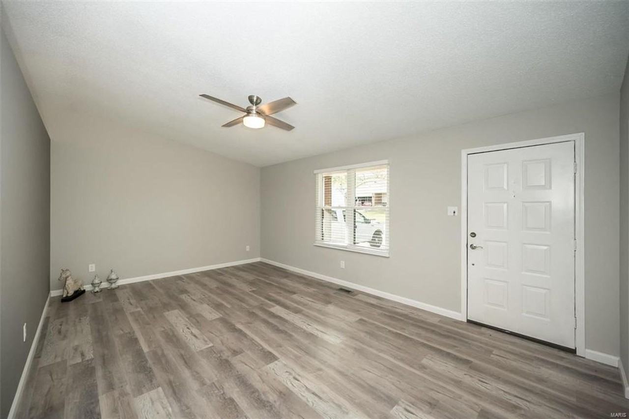 2862 Woodbury Dr - Photo 2 of 13
