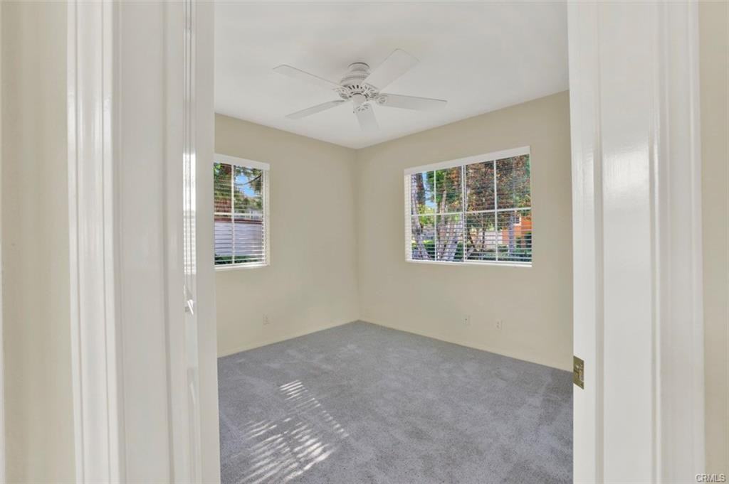 2711 Lathrop Ct - Photo 2 of 8