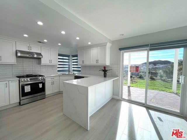 12105 Falcon Crest Way - Photo 3 of 8