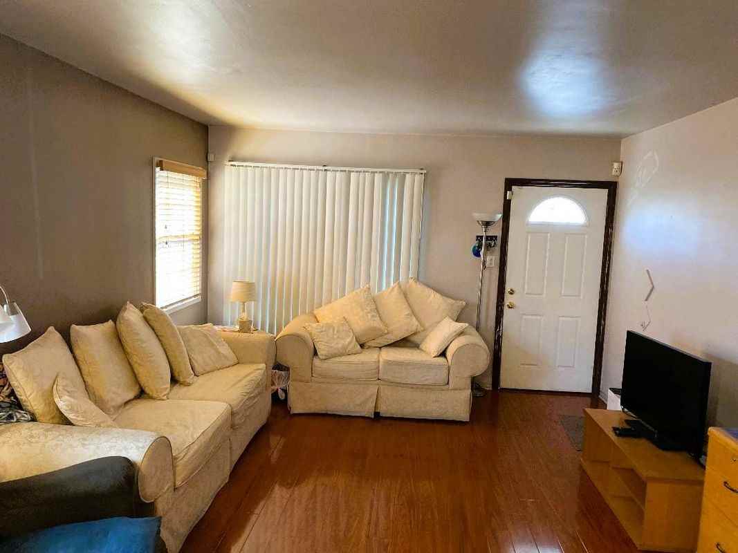 11762 Mondon Ave - Photo 3 of 7