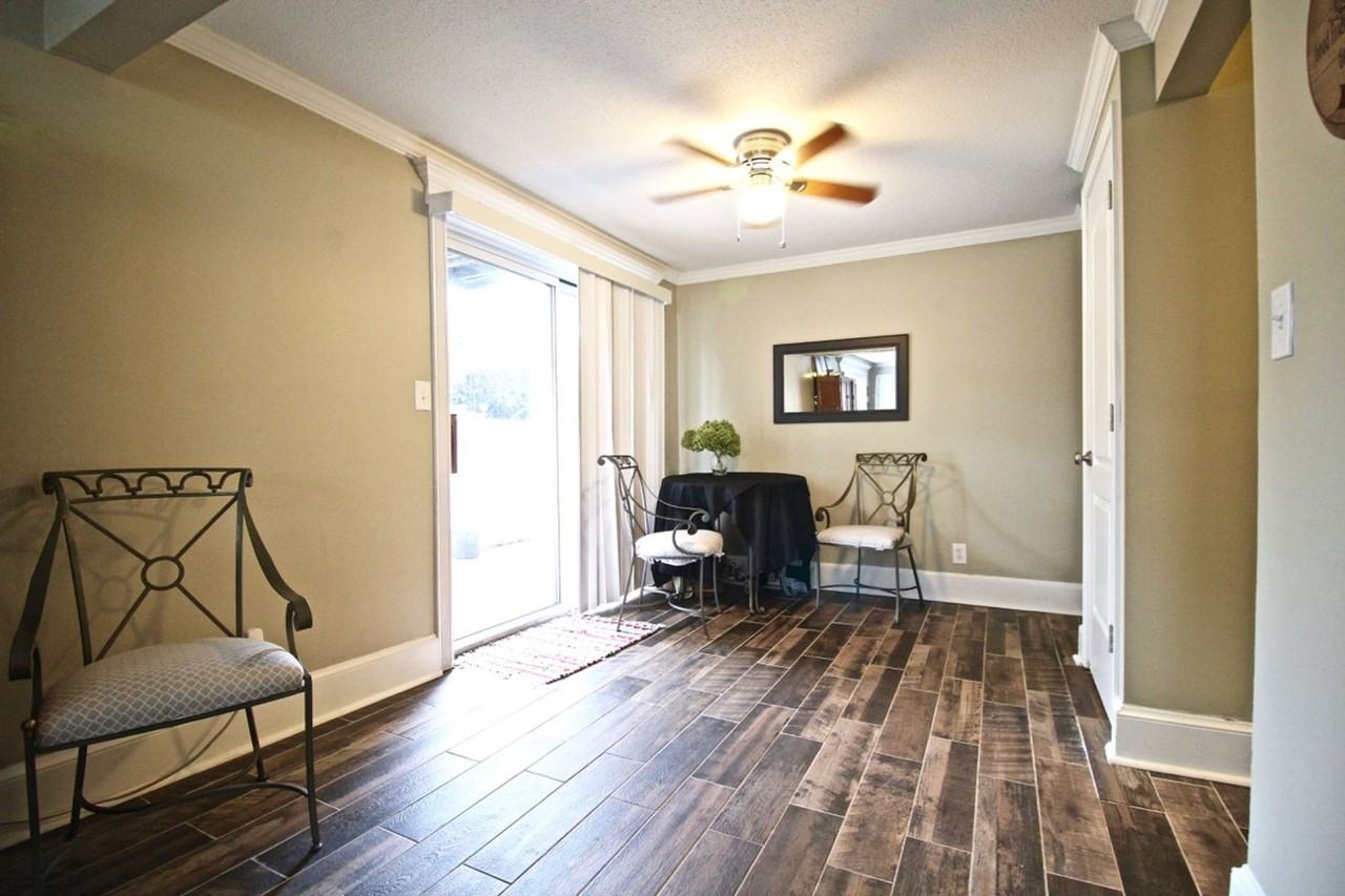 Plaza La Belle Apartments - Photo 7 of 34