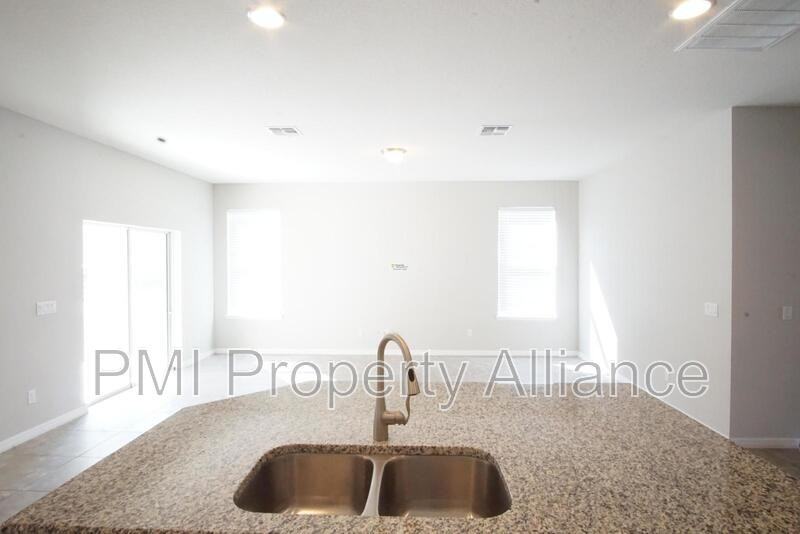 1427 Cabot Dr - Photo 5 of 26