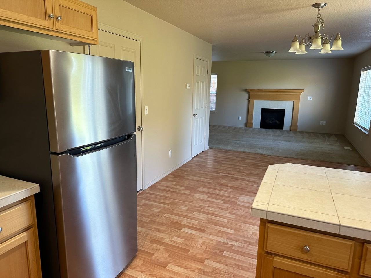 11412 Ne 11th Ave - Photo 3 of 14