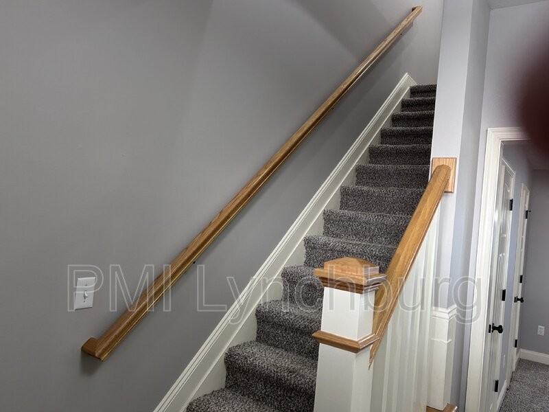 1040 Commonwealth Cir - Photo 6 of 21
