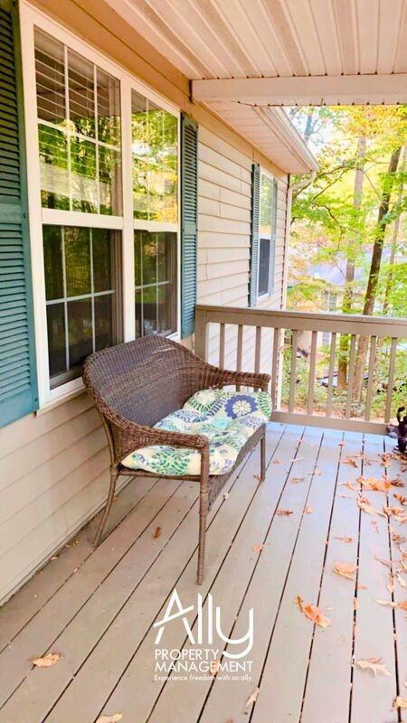 14 Riverwood Ct - Photo 2 of 31