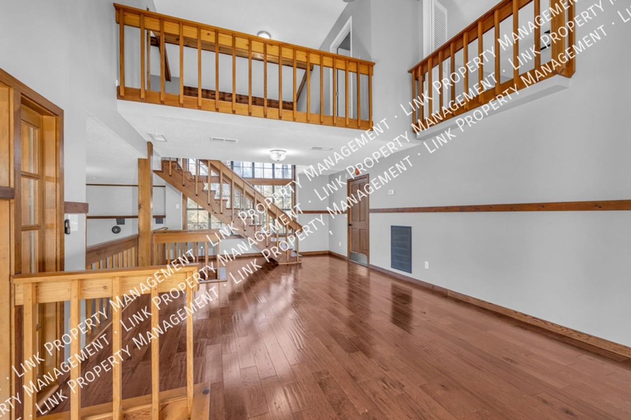 7119 Bonnyvale Ln - Photo 3 of 49