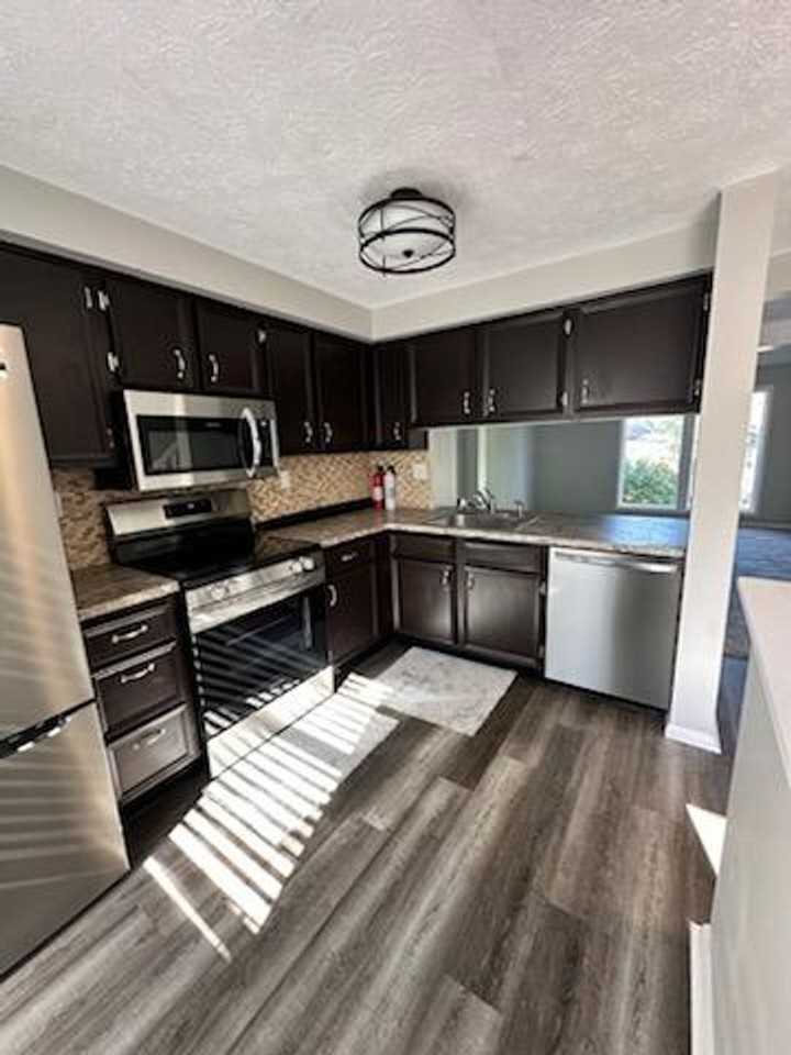 325 Timber Trl - Photo 3 of 16