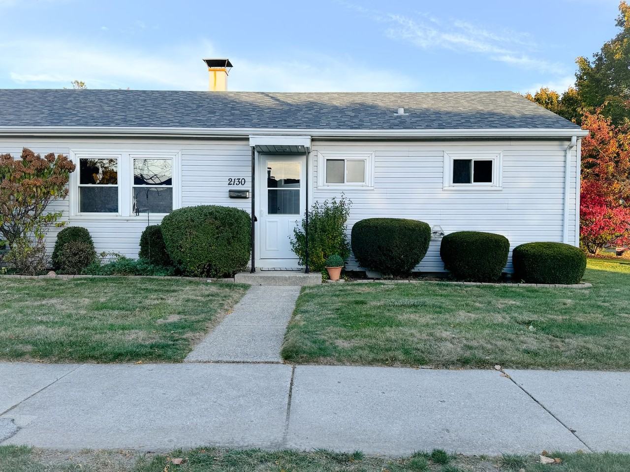 2130 W Howard Ave - Photo 3 of 12