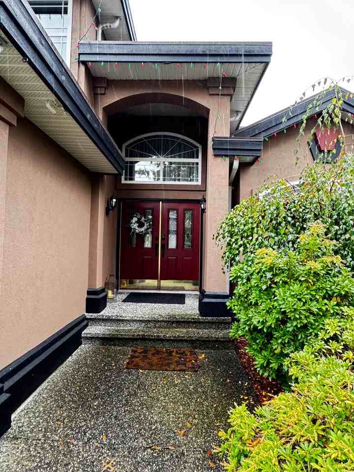 79 154 Street #15456 - Photo 2 of 5