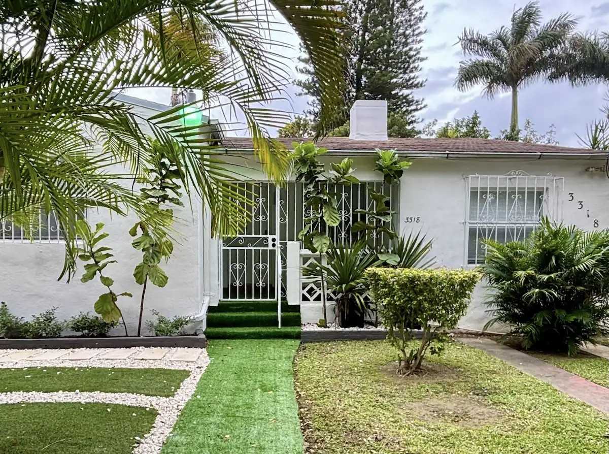 3318 Northwest 19th Avenue #NA