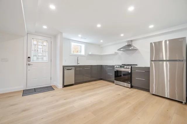 415 Hampton Heath Road #2 - Photo 2 of 25