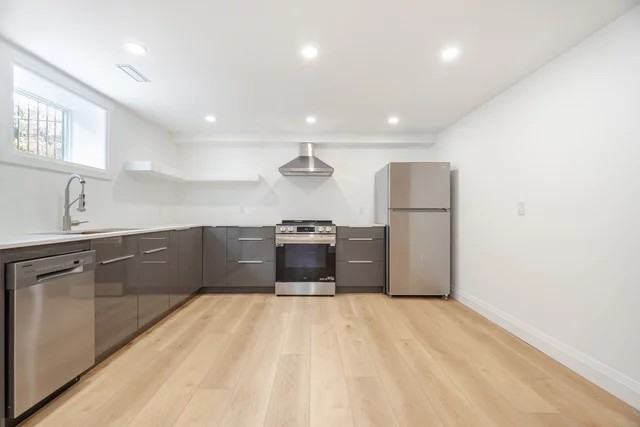 415 Hampton Heath Road #2 - Photo 3 of 25