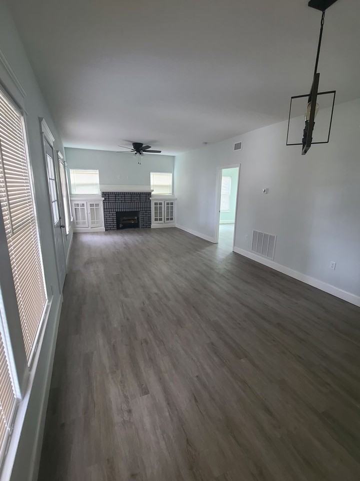 837 S Missouri Ave - Photo 2 of 13