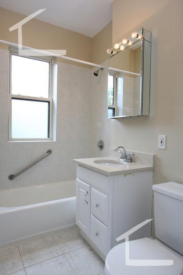 1103 Boylston St - Photo 2 of 9