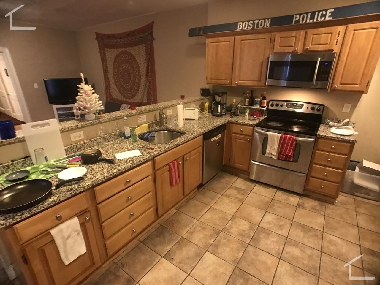 1282 Commonwealth Ave - Photo 4 of 9