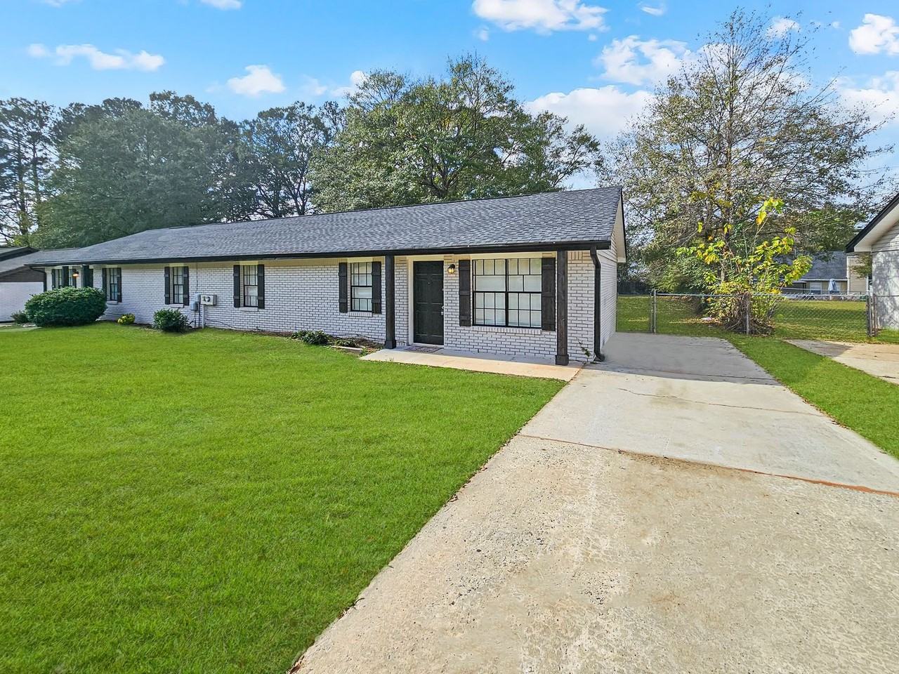 8327 Glenwoods Ter - Photo 2 of 38