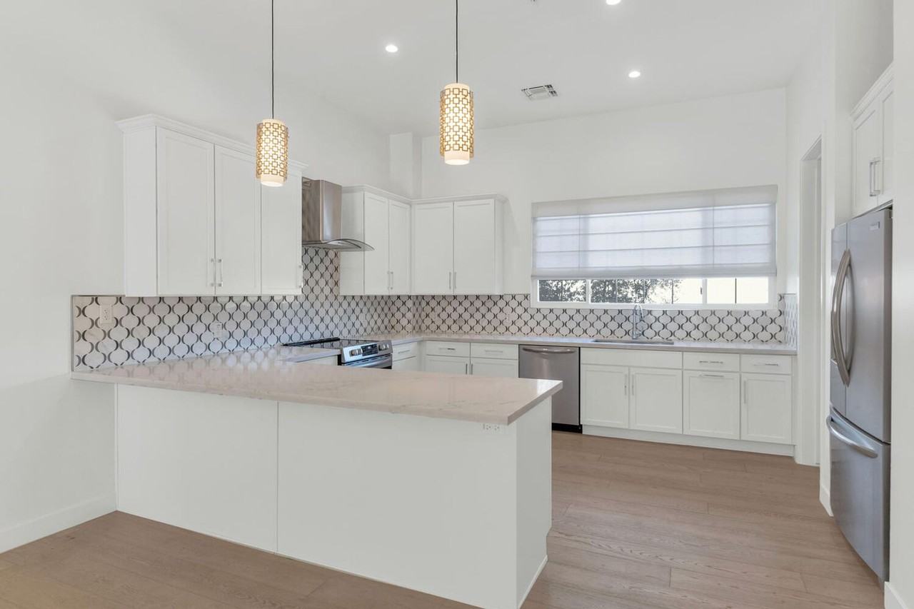 4438 N 27th St #26 - Photo 6 of 24