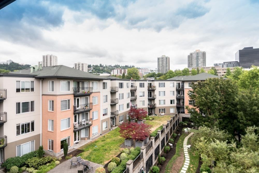 1811 S River Dr - Photo 5 of 19