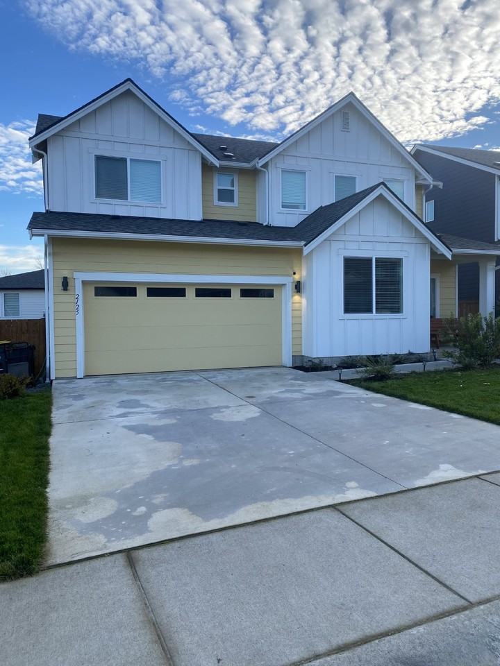 2125 Lancaster Way - Photo 2 of 43