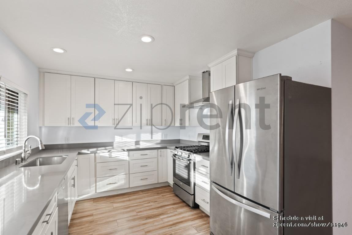 880 San Mateo Ct - Photo 5 of 23