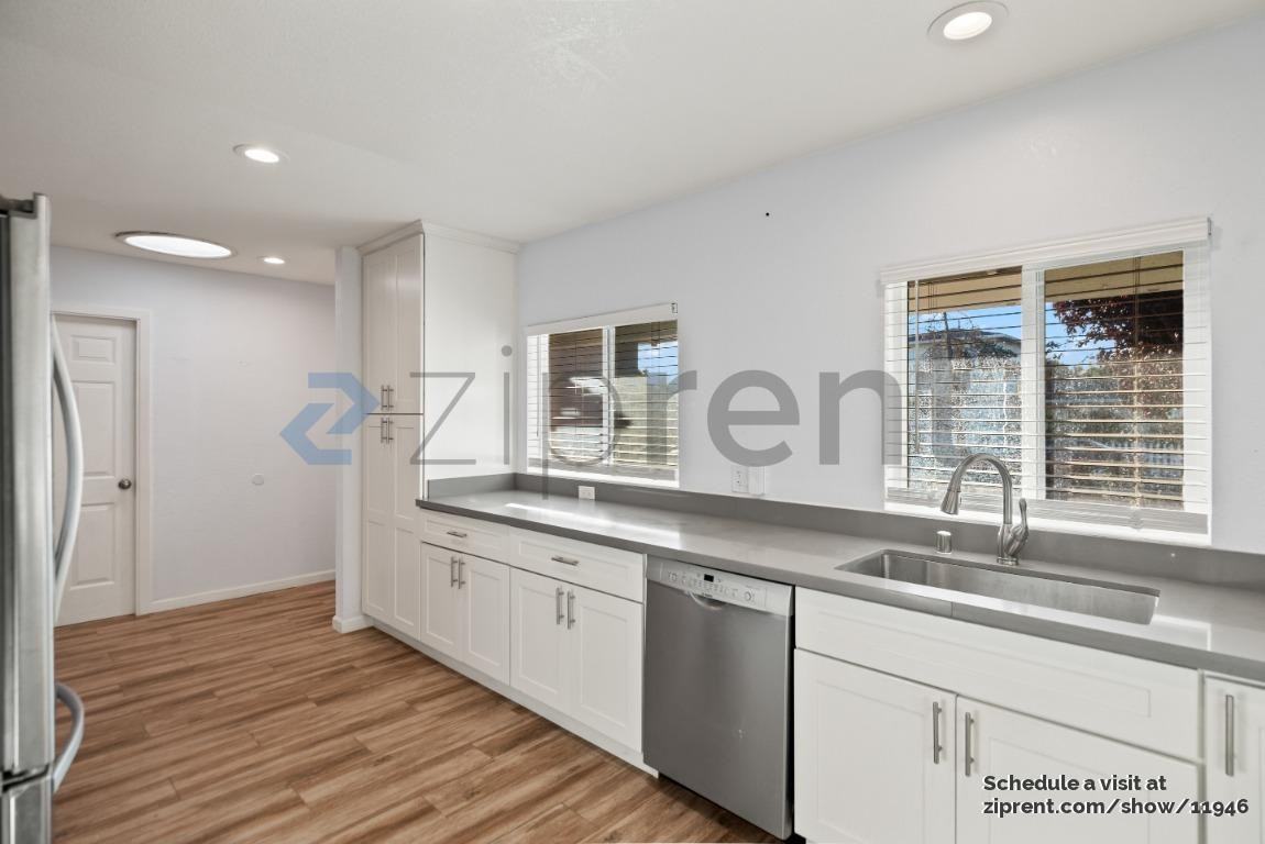 880 San Mateo Ct - Photo 7 of 23