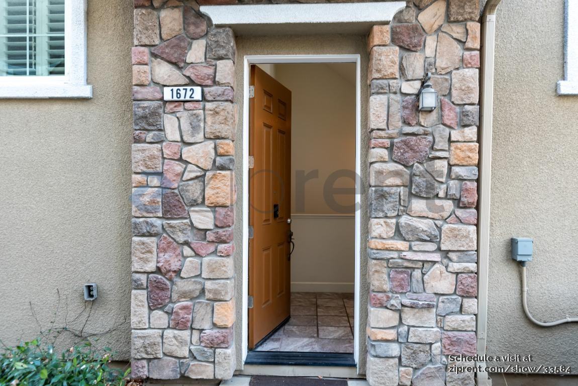 1672 Lorient Ter - Photo 2 of 21