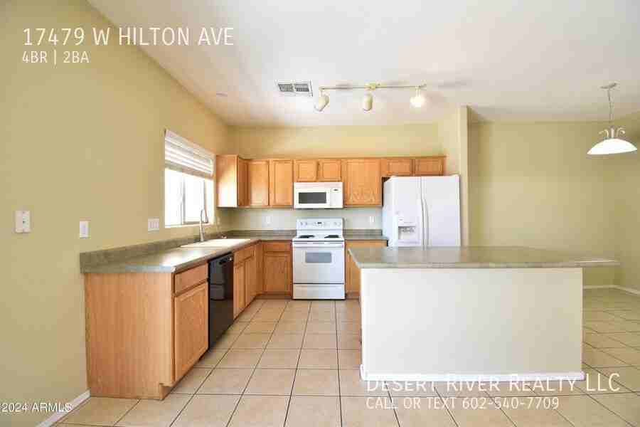 17479 W Hilton Ave - Photo 2 of 17