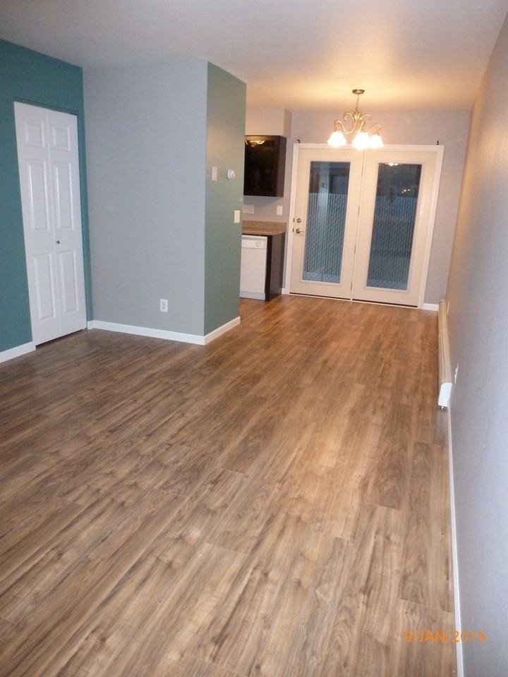 1032 Evergreen St - Photo 3 of 13