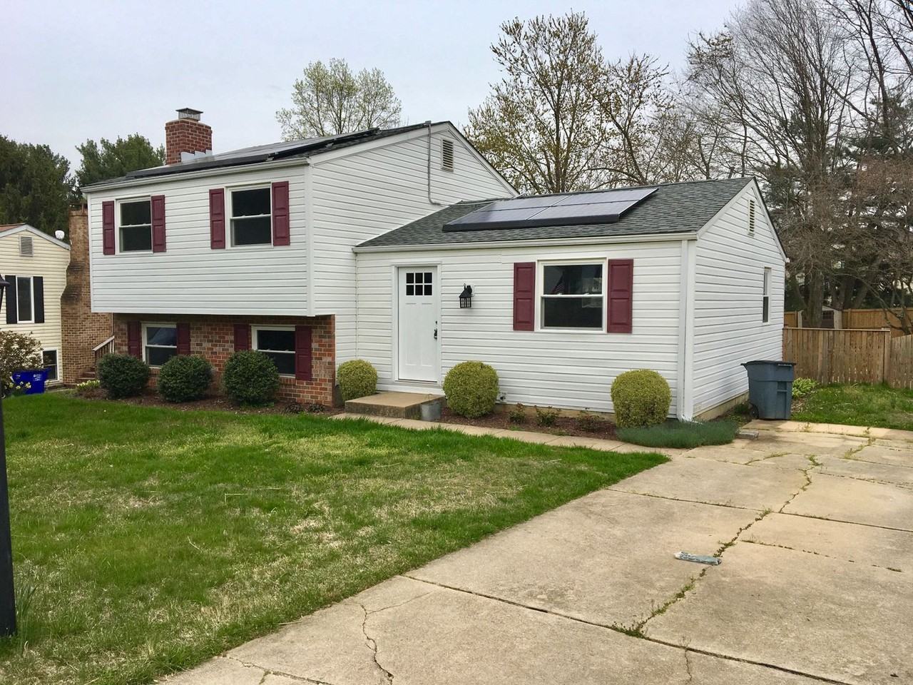 224 Laurentum Pkwy - Photo 2 of 34