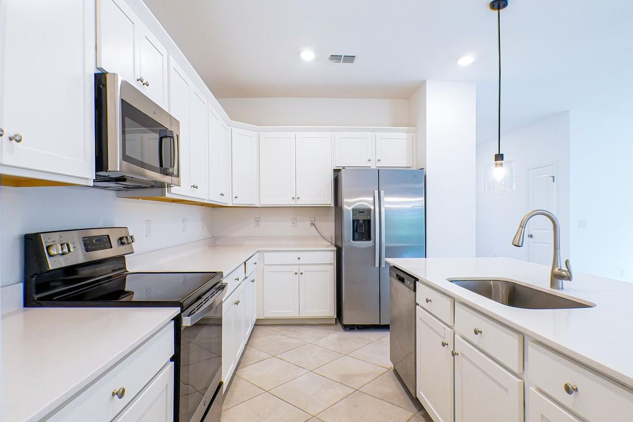 9143 Leatherwood Loop - Photo 4 of 19
