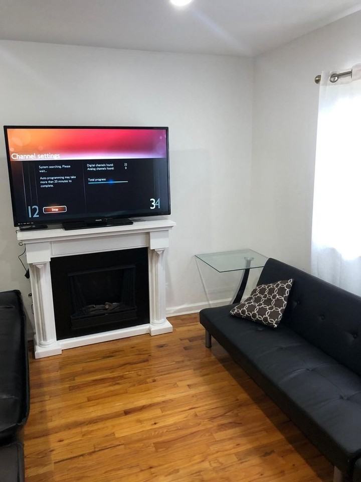 592 Junius St - Photo 2 of 18