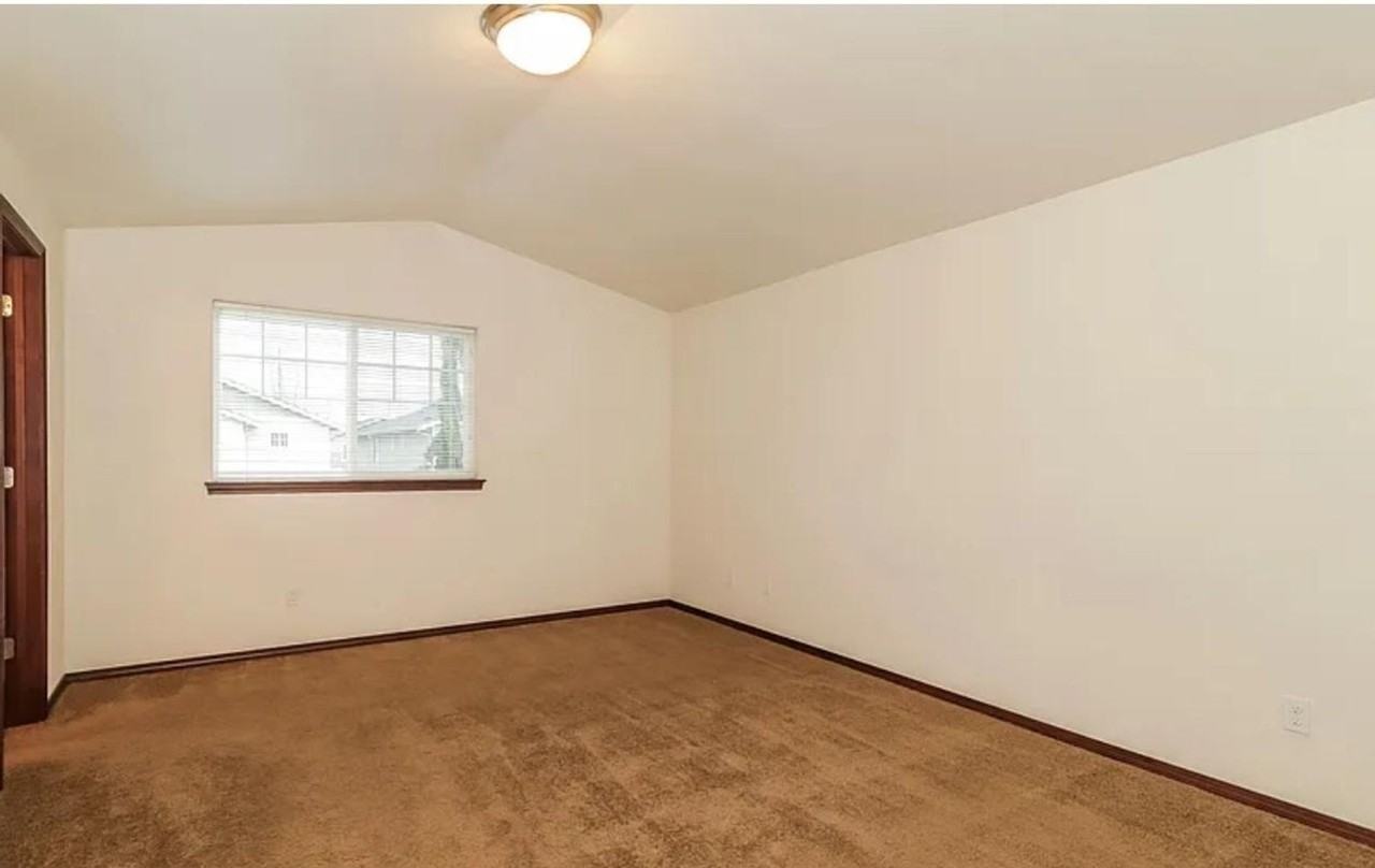 4732 147th Pl Ne - Photo 2 of 8