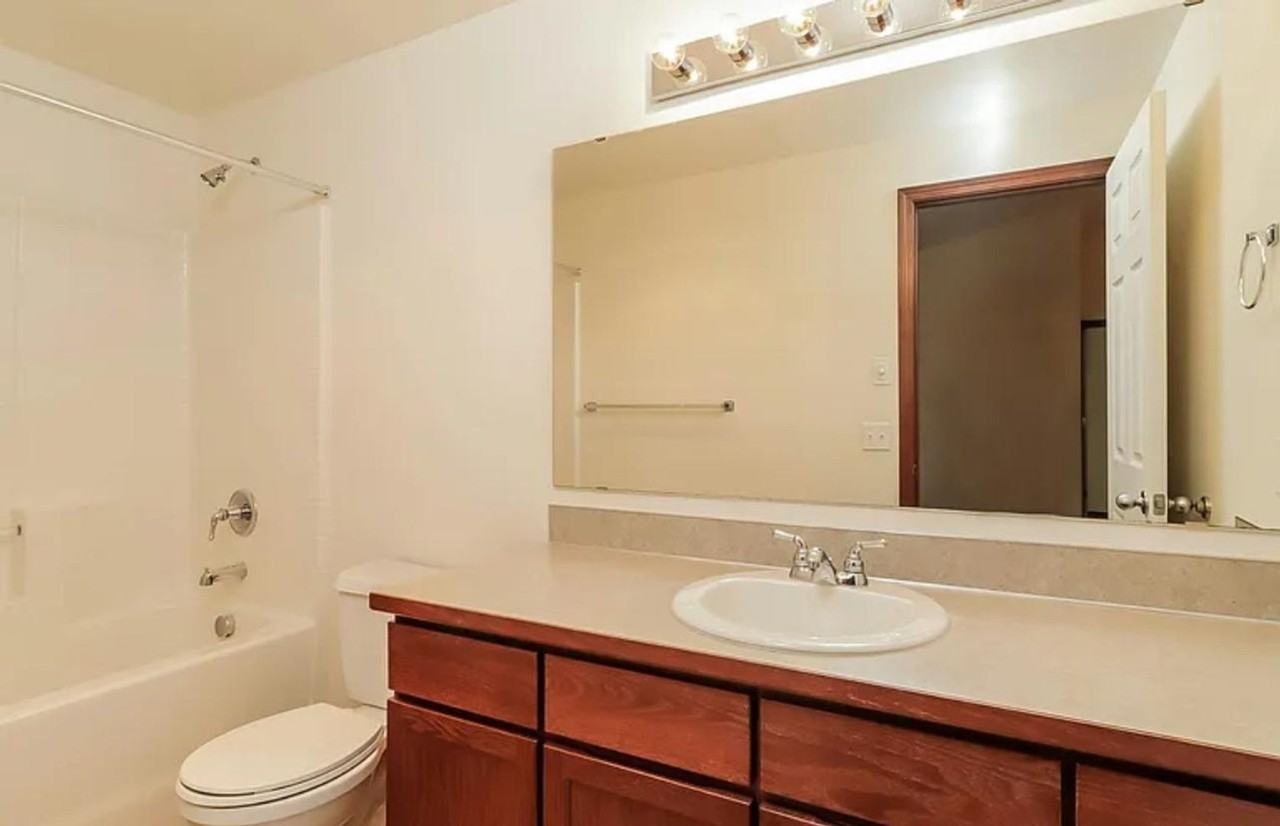 4732 147th Pl Ne - Photo 3 of 8