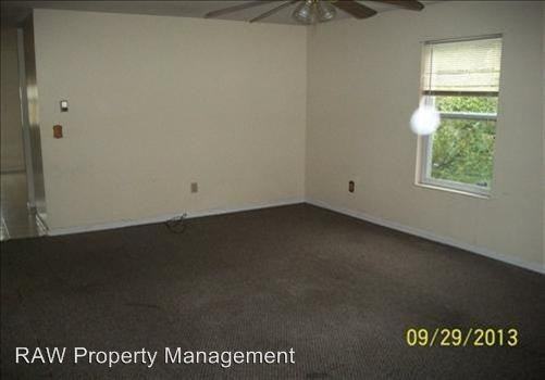 4585 Anthony Avenue - Photo 3 of 5