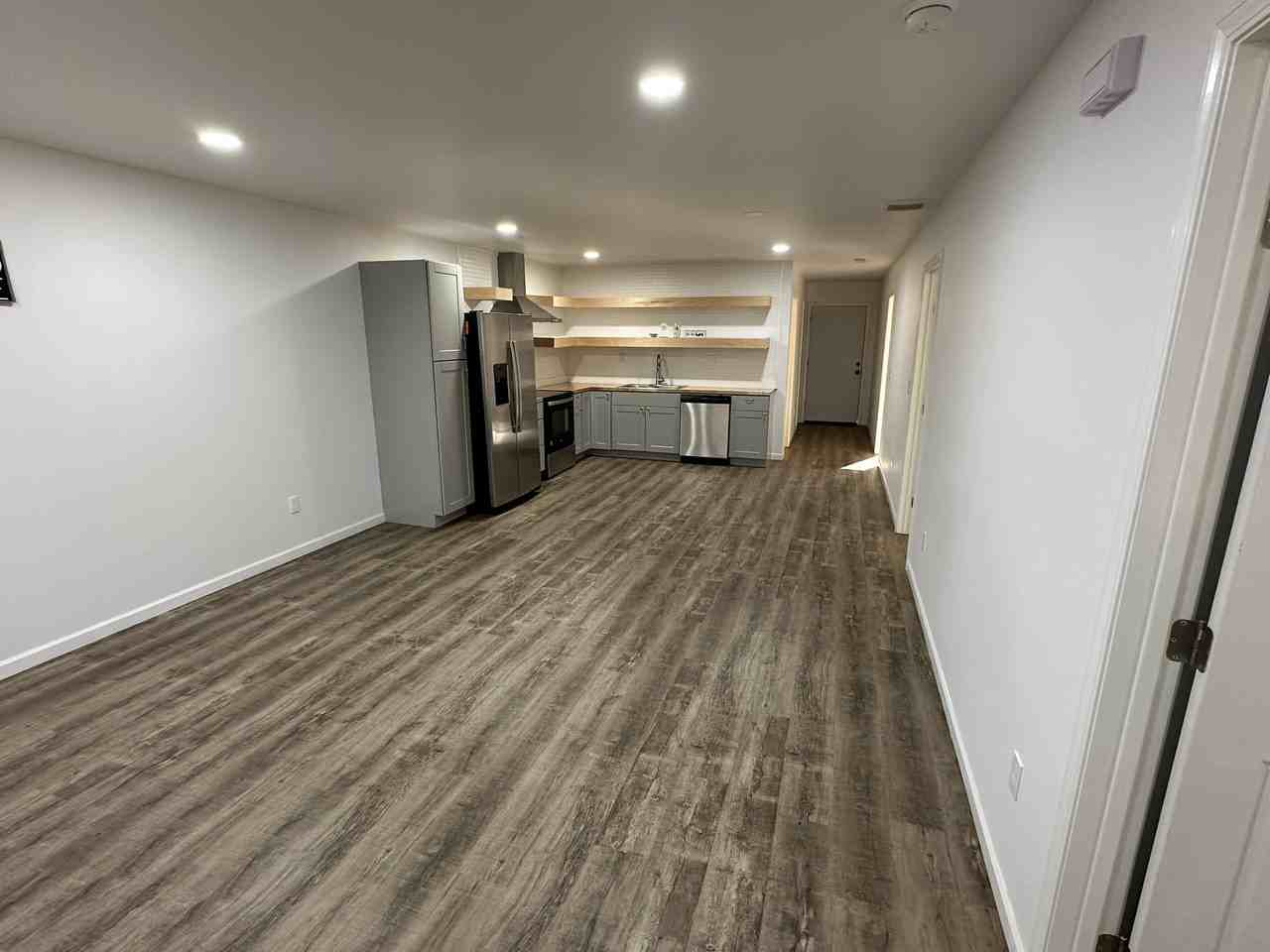 100 E 3rd St #B - Photo 3 of 13