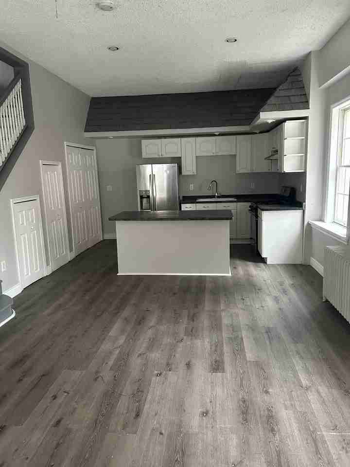 1137 E 3rd St #1 - Photo 2 of 8