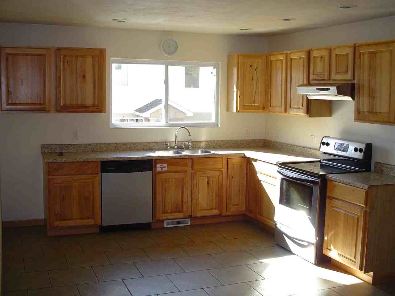 1329 Knollwood Ave #NA - Photo 3 of 11