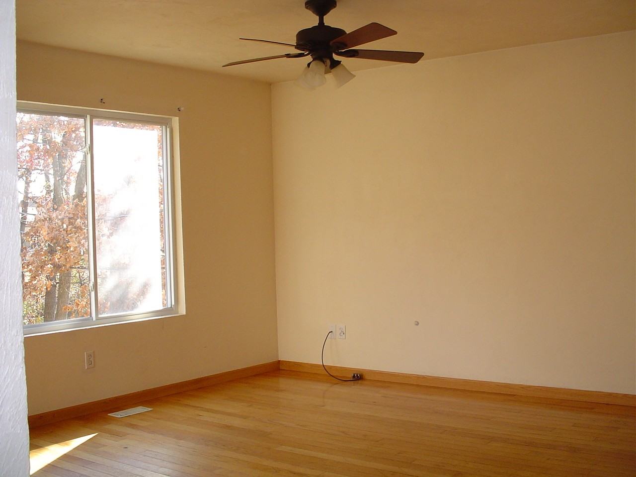 1329 Knollwood Ave #NA - Photo 5 of 11